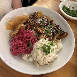 Huli Sue's chicken bowl
