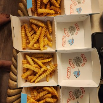 MrBeast Burger - Poor fry portions - Burgers Near Me - D'Iberville, Mississippi MrBeast Burger - Poor fry portions - Burgers Near Me - D'Iberville, Mississippi