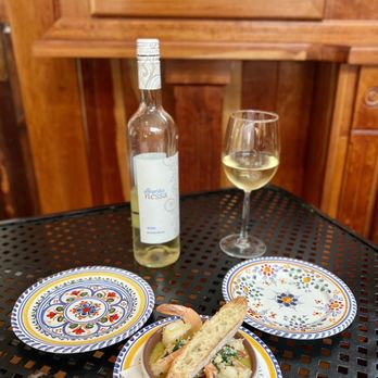 La Tienda Tapas Bar - Spanish Near Me - Williamsburg, Virginia