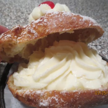 Neil's Donuts - ricotta zeppole - Bakeries Near Me - Wallingford, Connecticut Neil's Donuts - ricotta zeppole - Bakeries Near Me - Wallingford, Connecticut