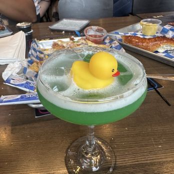 Par 3 - Drink - Mini Golf Near Me - Newport, Kentucky