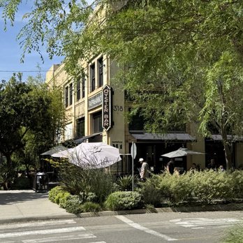 Rappahannock Oyster Bar - A look from across the street (so cute) - Seafood Near Me - Los Angeles, California Rappahannock Oyster Bar - A look from across the street (so cute) - Seafood Near Me - Los Angeles, California
