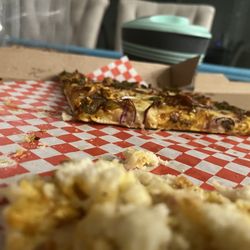 Pizza Twist - It's so thick and undercooked when we ordered thin crust