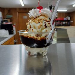Gwenny’s Ice Cream Shoppe - Small hot fudge sundae (two scoops)