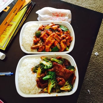 Bamboo Wok - Beef with broccoli and chicken in garlic source. - Chinese Near Me - Jacksonville, Florida Bamboo Wok - Beef with broccoli and chicken in garlic source. - Chinese Near Me - Jacksonville, Florida