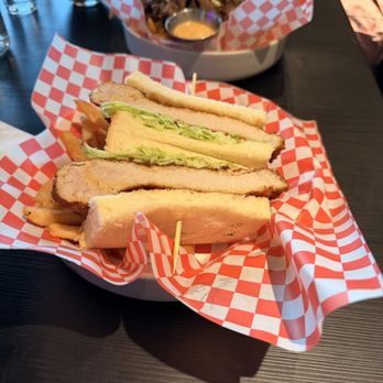 Sugar Cafe Lounge - Lounges Near Me - Richmond Hill, Ontario