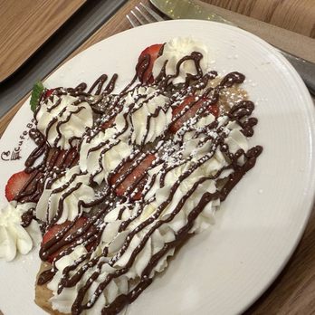 Cafe Bench - Cafes Near Me - Flushing, New York Cafe Bench - Cafes Near Me - Flushing, New York