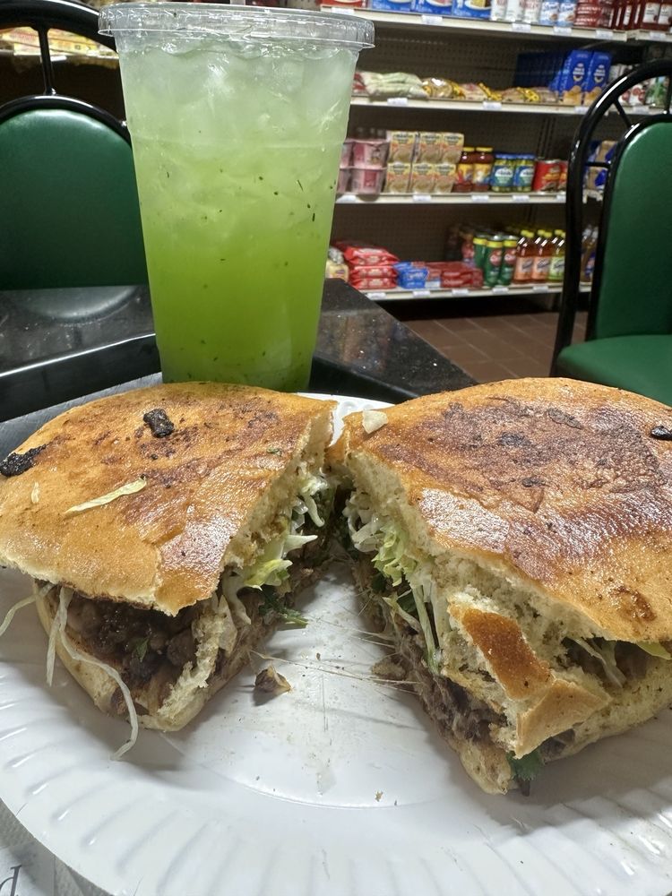 Estrella’s carnicería y taquería