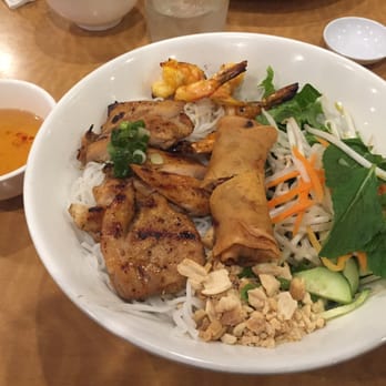 Bốn Mùa | Vietnamese Restaurant - Vietnamese Near Me - Sacramento, California
