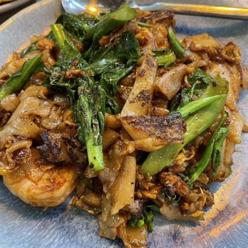 Kin Dee - Shrimp Pad See Ew - Thai Near Me - Seattle, Washington