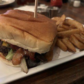 The FEED Co Table & Tavern - Smash burger - Bars Near Me - Chattanooga, Tennessee The FEED Co Table & Tavern - Smash burger - Bars Near Me - Chattanooga, Tennessee