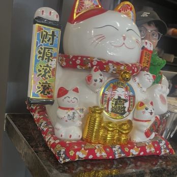 Ah Ma’s kitchen - Why do I always feel like these cats are always watching me in SF? ( Questions in my mind) - Asian Fusion Near Me - San Francisco, California Ah Ma’s kitchen - Why do I always feel like these cats are always watching me in SF? ( Questions in my mind) - Asian Fusion Near Me - San Francisco, California