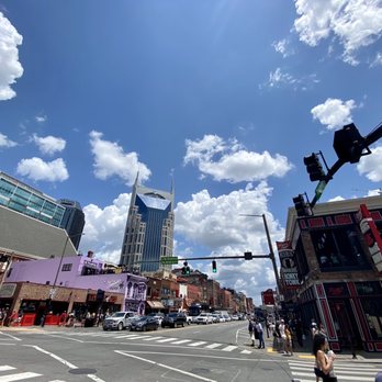 Broadway Historic District - On Broadway - Local Flavor Near Me - Nashville, Tennessee Broadway Historic District - On Broadway - Local Flavor Near Me - Nashville, Tennessee