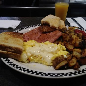 Lucky Strike Restaurant - Every bite was perfect until the last! I was very sad but very fullfilled with joy at the same time! - Breakfast & Brunch Near Me - Chicopee, Massachusetts