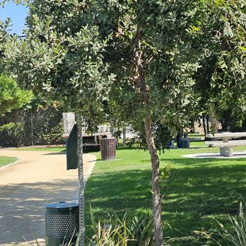 Barton Park - Playgrounds Near Me - Anaheim, California Barton Park - Playgrounds Near Me - Anaheim, California