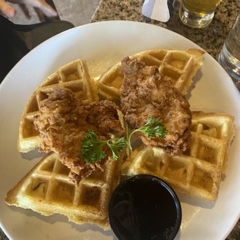 The Pub - Nashville - Chicken and waffles - Pubs Near Me - Nashville, Tennessee The Pub - Nashville - Chicken and waffles - Pubs Near Me - Nashville, Tennessee
