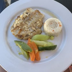 Maramao Resturante - Grouper cooked with garlic