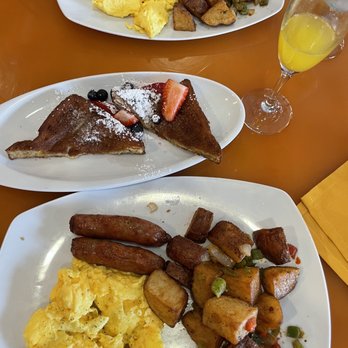 The Executive Diner - Executive platters and Bellini - Diners Near Me - Alexandria, Virginia The Executive Diner - Executive platters and Bellini - Diners Near Me - Alexandria, Virginia