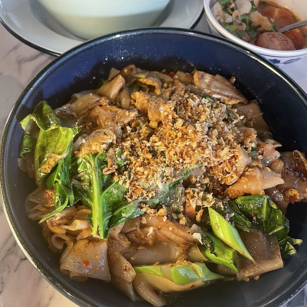 LeDu Thai - Pad See Ew medium spice - Thai Near Me - Phoenix, Arizona