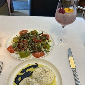 Prossimo Ristorante - Table side mozzarella and heirloom tomato's are a must! A favorite for an appetizer - Italian Near Me - Tulsa, Oklahoma Prossimo Ristorante - Table side mozzarella and heirloom tomato's are a must! A favorite for an appetizer - Italian Near Me - Tulsa, Oklahoma
