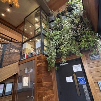 Barrel House Tavern - Inside / entrance - New American Near Me - Sausalito, California