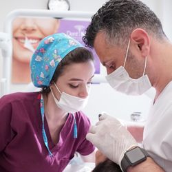 DentNis Implant and Aesthetic Dental Clinic - Diş hekimiz, dentnis, zirconium, veneers. Esthetic dentnis, implant