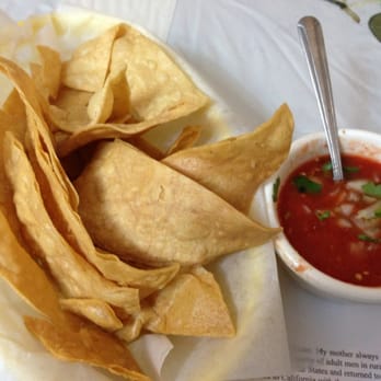 El Farolito - Chips and salsa. - Mexican Near Me - Placentia, California