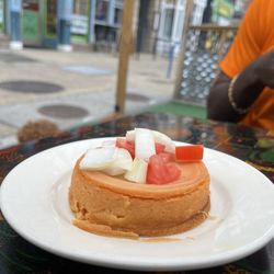 Bukom Cafe - MOIN MOIN