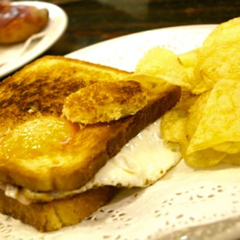 La Quinta Lounge Bar - Mixto con huevo - Spanish Near Me - Madrid, M