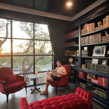 Simona's - Great selection of books to browse and spark some conversation. - Coffee & Tea Near Me - Austin, Texas