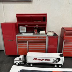 Advance Auto Care Service Center - Miniature Snap-On display
