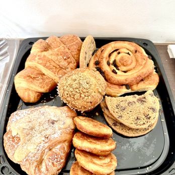 The Tangerine - Daily free breakfast made by Homeboy - Hotels Near Me - Burbank, California