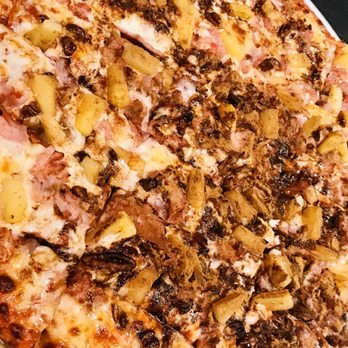 Donatos Pizza - Hawaiian Pizza - Large - this also has sliced almonds and cinnamon - quite original and very good! - Pizza Near Me - Savannah, Georgia