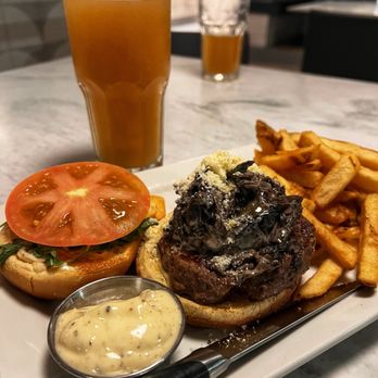 BIN 4 Burger Lounge - Burgers Near Me - Burnaby, British Columbia BIN 4 Burger Lounge - Burgers Near Me - Burnaby, British Columbia