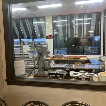 Holtman's Donuts - You can watch them making the donuts! - Donuts Near Me - West Chester, Ohio