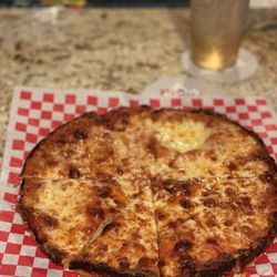 Tinray's Pizza Cafe - Cheese pizza
