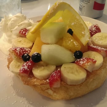 Aloha Kitchen - Fruit souffle pancakes - Breakfast & Brunch Near Me - Honolulu, Hawaii Aloha Kitchen - Fruit souffle pancakes - Breakfast & Brunch Near Me - Honolulu, Hawaii