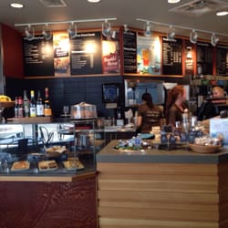 Good Earth Coffeehouse - The order counter