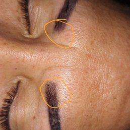 Right eyebrow didn't shaded in but the left is ok. Right eyebrow didn't shaded in but the left is ok.