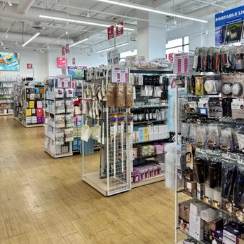 Daiso - Clean and spacious store! - Discount Store Near Me - Los Angeles, California