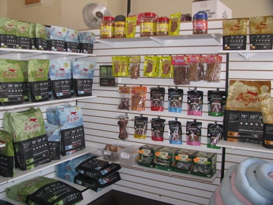 DESLY'S PET GROOMING by null