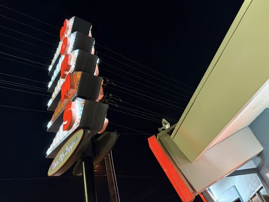 NORMS Restaurant by null