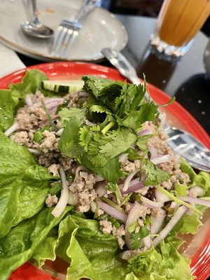 Chaa Roen Pohn by null