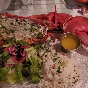 Restaurant du Phare - Lobster meal - Seafood Near Me - Rimouski, Quebec