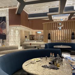 Bimini Buffet - Dining area