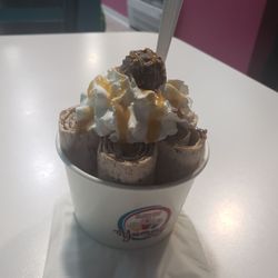 Yummy Ice Cream Rolls - Ice cream rlls