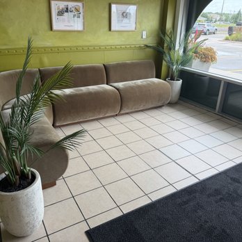 Macizo Restaurant - Waiting area - Peruvian Near Me - Indianapolis, Indiana Macizo Restaurant - Waiting area - Peruvian Near Me - Indianapolis, Indiana