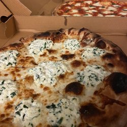 Pizzeria Mariana - White pizza