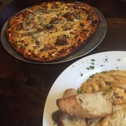 Millonzi's - Eggplant pizza