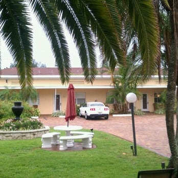 Sarasea Resort - Hotels Near Me - Sarasota, Florida